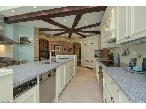 307466 Hockley Road, Hockley, ON - Indoor Photo Showing Kitchen With Double Sink With Upgraded Kitchen