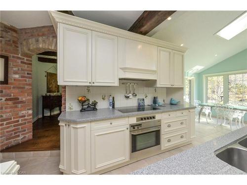 307466 Hockley Road, Hockley, ON - Indoor Photo Showing Kitchen