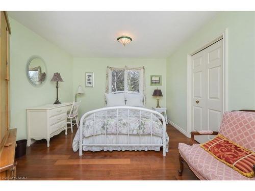 307466 Hockley Road, Hockley, ON - Indoor Photo Showing Bedroom