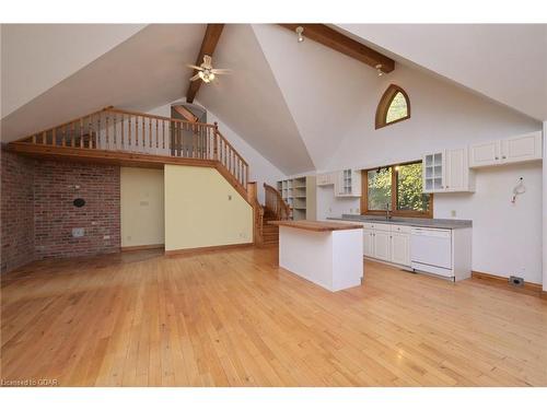 307466 Hockley Road, Hockley, ON - Indoor Photo Showing Other Room