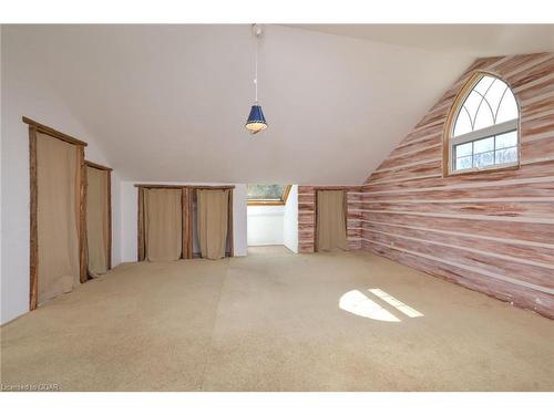 307466 Hockley Road, Hockley, ON - Indoor Photo Showing Other Room