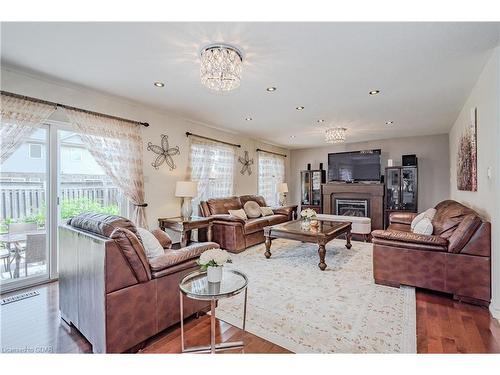 312 Colonial Drive, Guelph, ON - Indoor Photo Showing Living Room