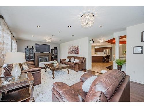 312 Colonial Drive, Guelph, ON - Indoor Photo Showing Living Room