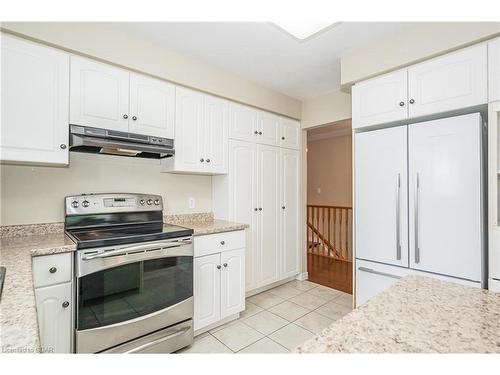 24 Beechlawn Boulevard, Guelph, ON - Indoor Photo Showing Kitchen