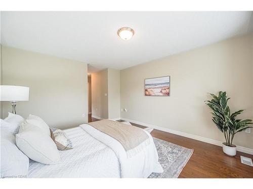 24 Beechlawn Boulevard, Guelph, ON - Indoor Photo Showing Bedroom