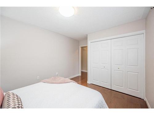 24 Beechlawn Boulevard, Guelph, ON - Indoor Photo Showing Bedroom