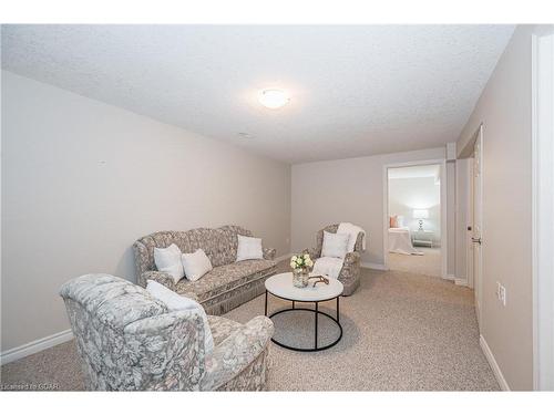 24 Beechlawn Boulevard, Guelph, ON - Indoor Photo Showing Other Room