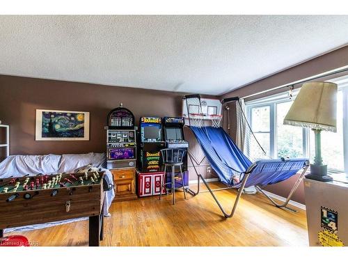 33 Forest Glen Court, Kitchener, ON - Indoor Photo Showing Other Room