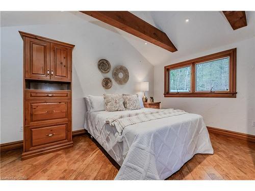 15 River Bluff Path, Guelph/Eramosa, ON - Indoor Photo Showing Bedroom