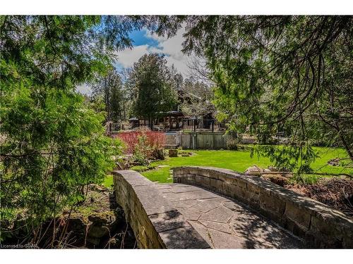 15 River Bluff Path, Guelph/Eramosa, ON - Outdoor With Backyard