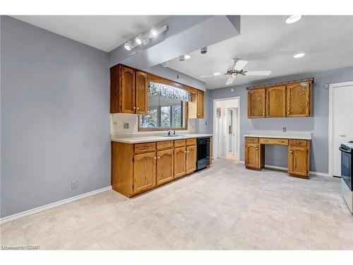 462 Arkell Road, Puslinch, ON - Indoor Photo Showing Kitchen