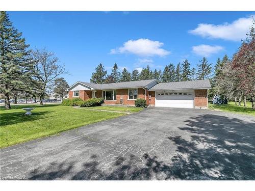 462 Arkell Road, Puslinch, ON - Outdoor With Facade