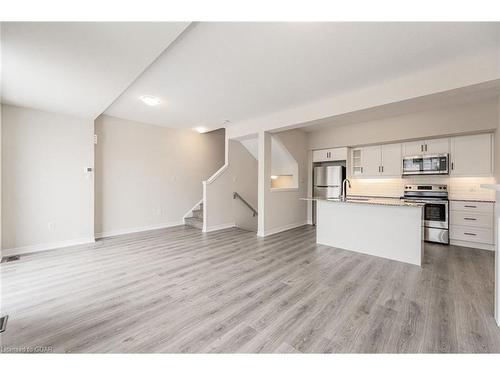 88-10 Birmingham Drive, Cambridge, ON - Indoor Photo Showing Kitchen