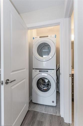 88-10 Birmingham Drive, Cambridge, ON - Indoor Photo Showing Laundry Room