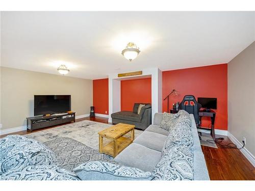 9364 Sideroad 27, Erin, ON - Indoor Photo Showing Living Room