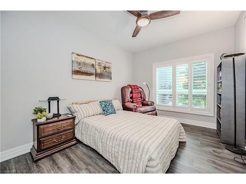 108-212 Lakeport Road, St. Catharines, ON - Indoor Photo Showing Bedroom