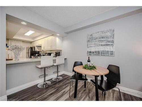 127-109 Bristol Road E, Mississauga, ON - Indoor Photo Showing Dining Room