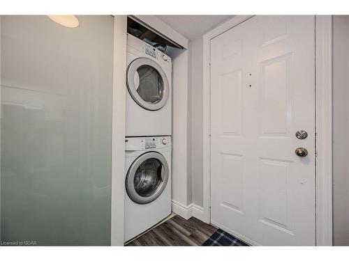 127-109 Bristol Road E, Mississauga, ON - Indoor Photo Showing Laundry Room