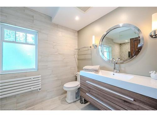 2 Ardmay Crescent, Guelph, ON - Indoor Photo Showing Bathroom