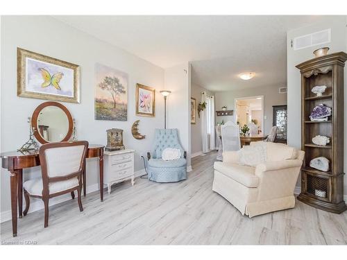 765 St. David Street South, Fergus, ON - Indoor Photo Showing Living Room