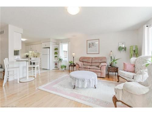 765 St. David Street South, Fergus, ON - Indoor Photo Showing Living Room