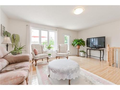 765 St. David Street South, Fergus, ON - Indoor Photo Showing Living Room