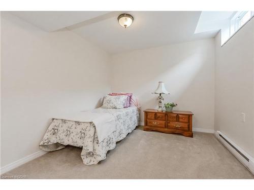 765 St. David Street South, Fergus, ON - Indoor Photo Showing Bedroom