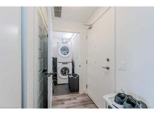 407-103 Roger Street, Waterloo, ON - Indoor Photo Showing Laundry Room