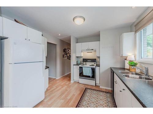 14 Avra Court, Guelph, ON - Indoor Photo Showing Kitchen With Double Sink