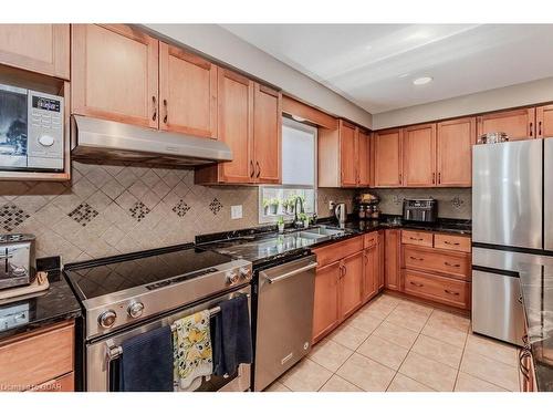 39 Ingram Drive, Guelph, ON - Indoor Photo Showing Kitchen With Double Sink