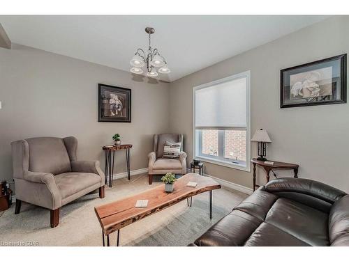 39 Ingram Drive, Guelph, ON - Indoor Photo Showing Living Room