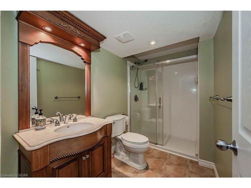 39 Ingram Drive, Guelph, ON - Indoor Photo Showing Bathroom