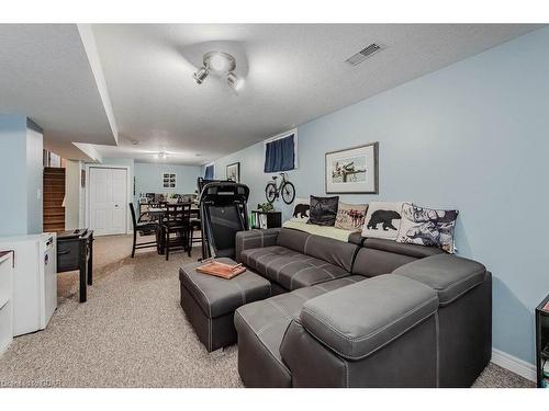 39 Ingram Drive, Guelph, ON - Indoor Photo Showing Living Room