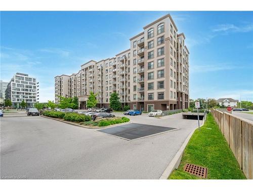 728-2490 Old Bronte Road, Oakville, ON - Outdoor With Balcony With Facade