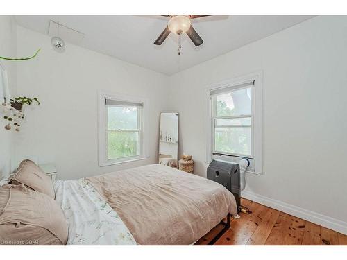 31 Bagot Street, Guelph, ON - Indoor Photo Showing Bedroom