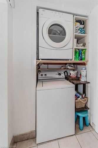 31 Bagot Street, Guelph, ON - Indoor Photo Showing Laundry Room