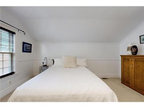 170 West Street N, Orillia, ON - Indoor Photo Showing Bedroom