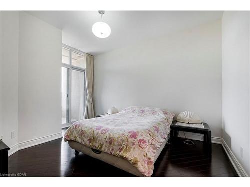 1112-20 Bloorview Place, Toronto, ON - Indoor Photo Showing Bedroom