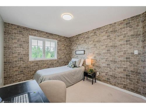 79 Severn Drive, Guelph, ON - Indoor Photo Showing Bedroom