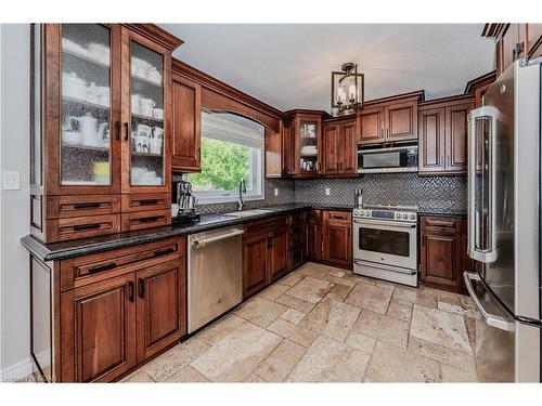 46 Cross Creek Boulevard, Guelph, ON - Indoor Photo Showing Kitchen