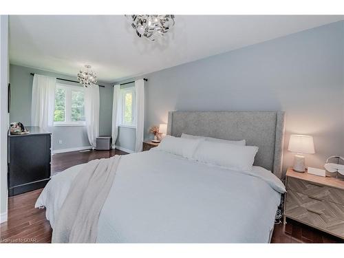 46 Cross Creek Boulevard, Guelph, ON - Indoor Photo Showing Bedroom