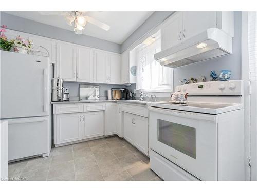 39 Nichol St W, Elora, ON - Indoor Photo Showing Kitchen