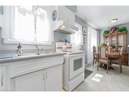 39 Nichol St W, Elora, ON - Indoor Photo Showing Kitchen With Double Sink