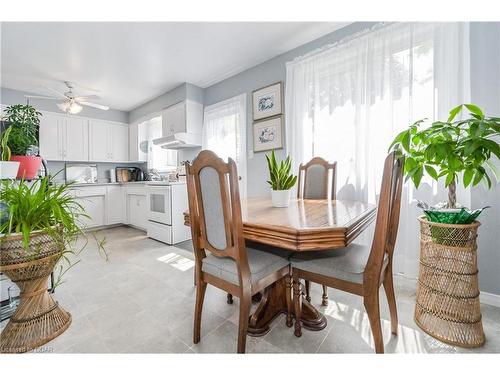 39 Nichol St W, Elora, ON - Indoor Photo Showing Dining Room