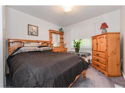 39 Nichol St W, Elora, ON - Indoor Photo Showing Bedroom