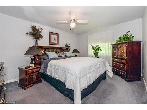 39 Nichol St W, Elora, ON - Indoor Photo Showing Bedroom