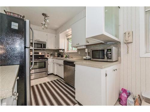 575 Hill Street E, Fergus, ON - Indoor Photo Showing Kitchen