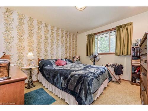 575 Hill Street E, Fergus, ON - Indoor Photo Showing Bedroom