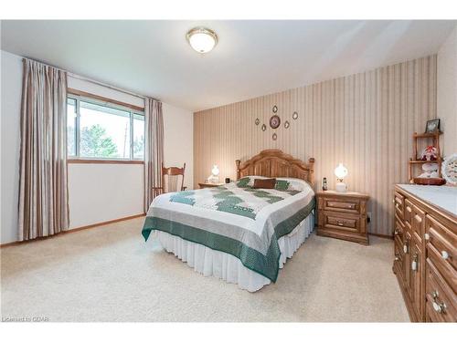 575 Hill Street E, Fergus, ON - Indoor Photo Showing Bedroom