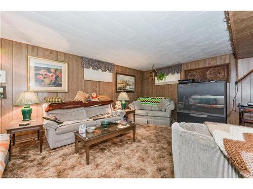 575 Hill Street E, Fergus, ON - Indoor Photo Showing Living Room